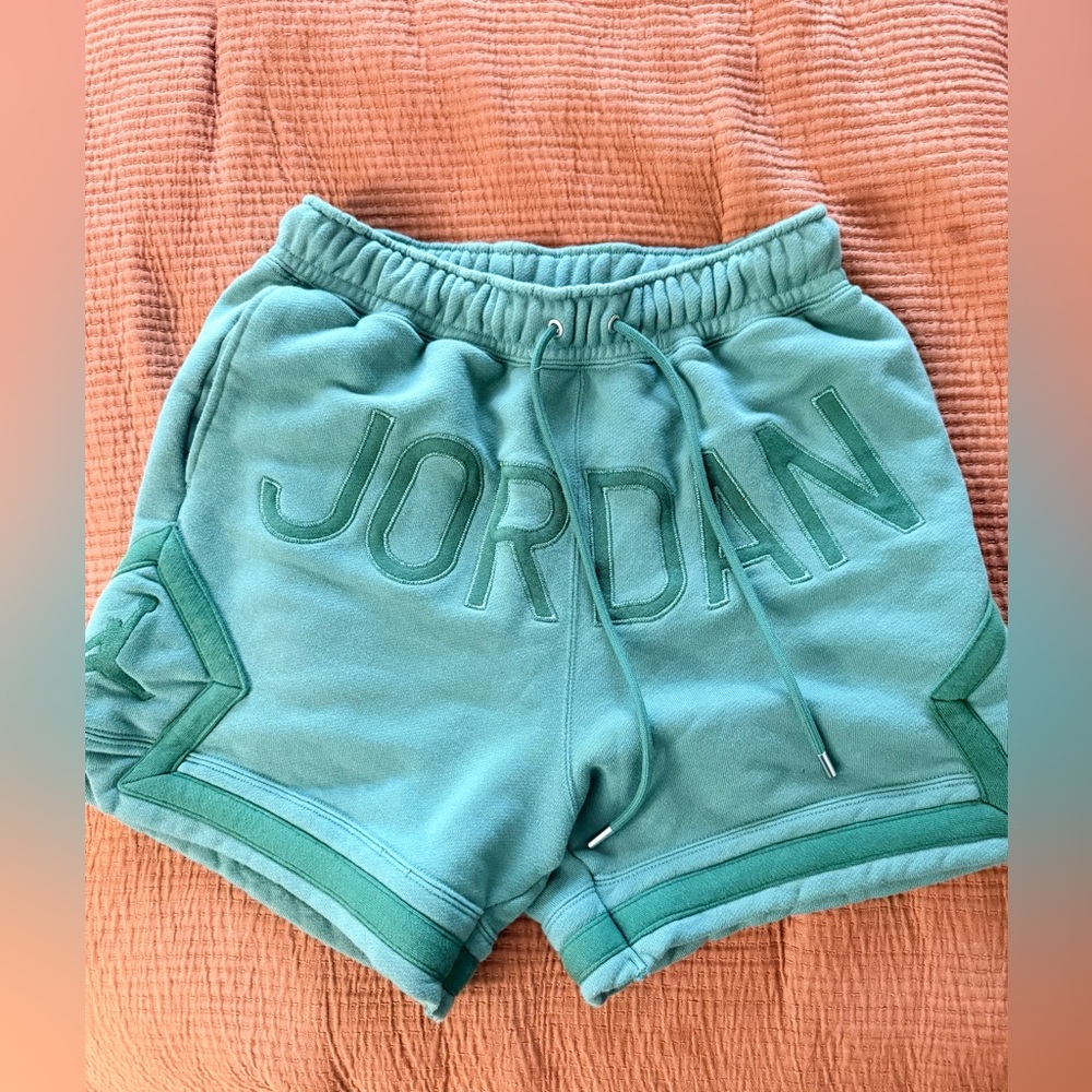 Jordan x Nina Chanel Abney 
Green unisex sweat shorts